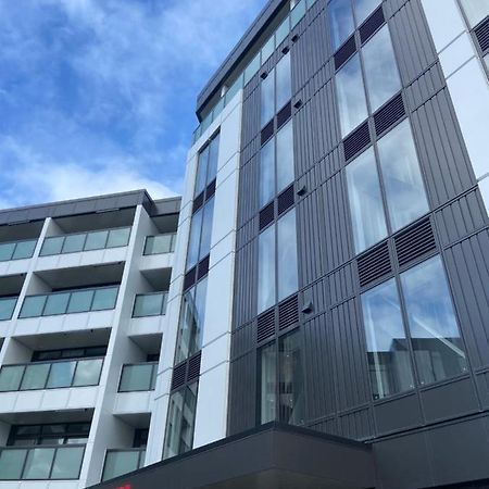 Ramada By Wyndham Newmarket Auckland Extérieur photo